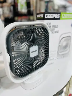 Rotating Geepas Table Fan