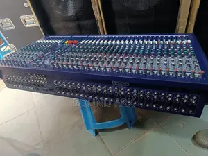 Soundcraft LX 9 32 Mixing Console