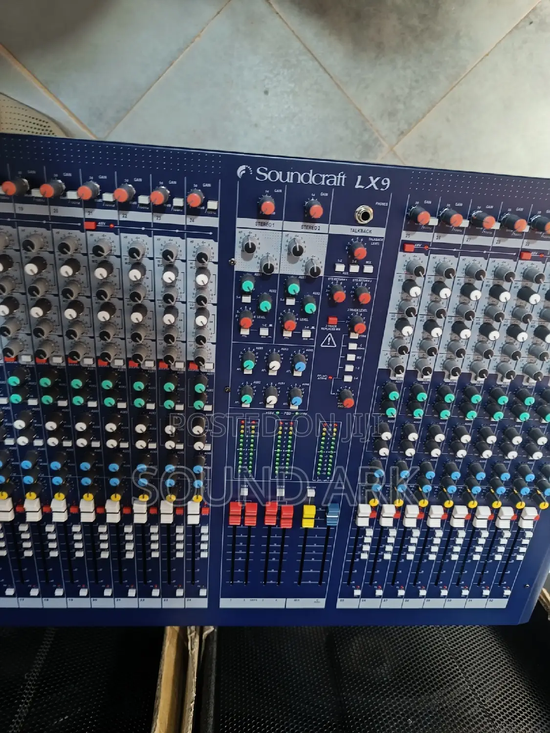 Soundcraft LX 9 32 Mixing Console