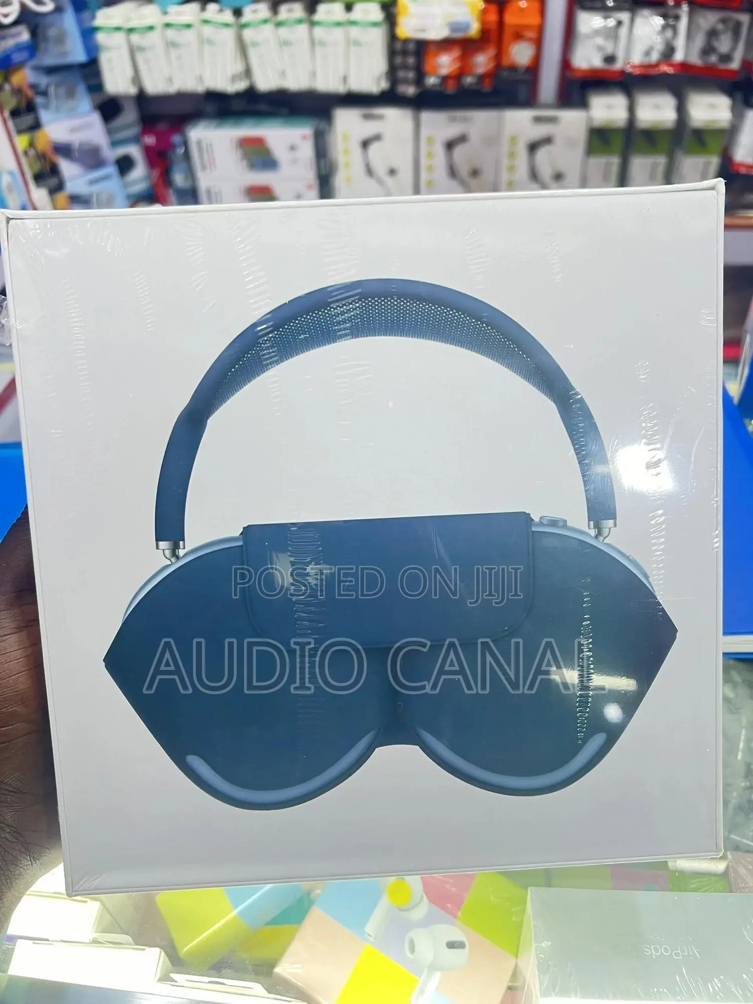 Blue Apple Airpods Max