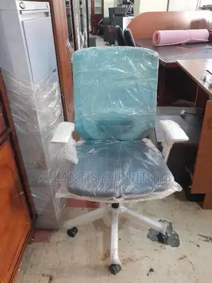 Right Blue and White Office Chair