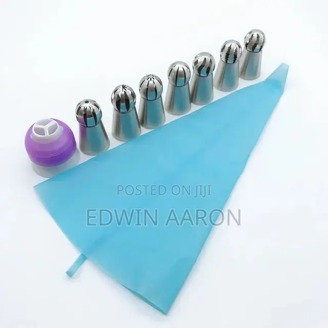 7pcs Nozzles Set With Piping Bag