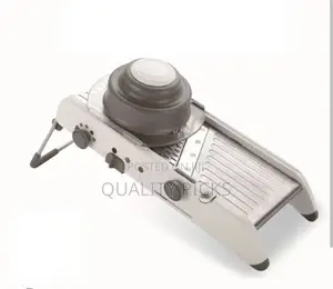 8 In 1 Manual Vegetable Chopper