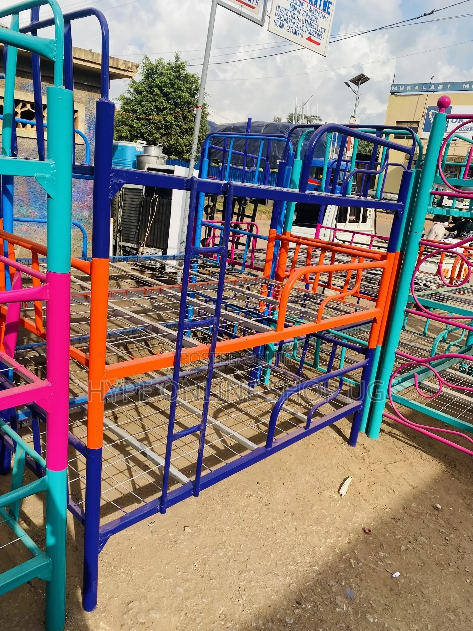 Mixed Colors Steel Decker Beds