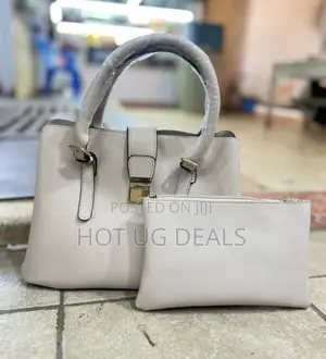 Ladies Classic Handbag- Black
