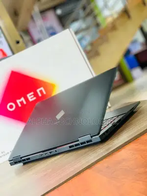 New Laptop HP Omen 17 16GB Intel Core I7 SSD 512GB