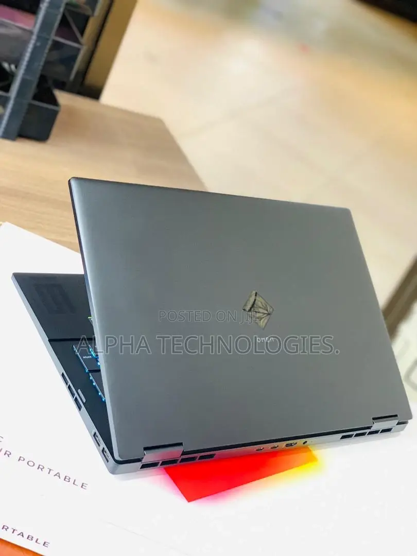 New Laptop HP Omen 17 16GB Intel Core I7 SSD 512GB