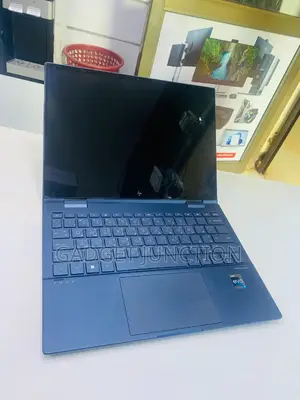 New Laptop HP Envy X360 8GB Intel Core I5 SSD 512GB