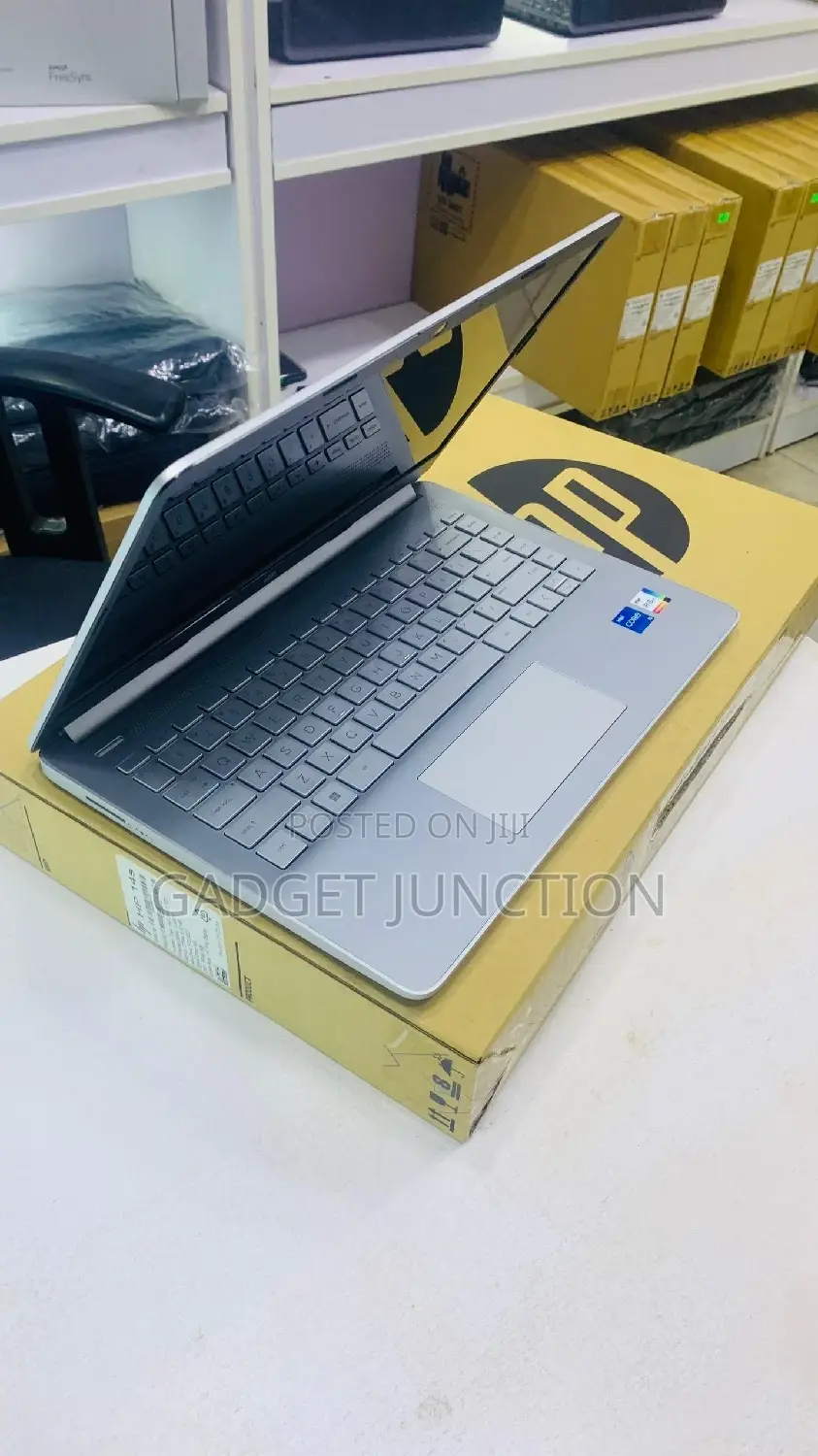 New Laptop HP 14S 8GB Intel Core I5 SSD 512GB