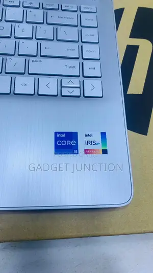 New Laptop HP 14S 8GB Intel Core I5 SSD 512GB