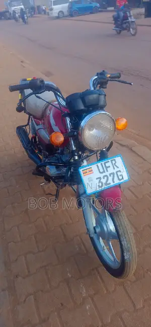 TVS HLX 125 2021 Red