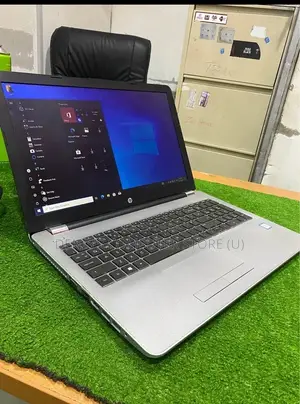 Laptop HP 250 G6 8GB Intel Core I5 HDD+SSD 1T
