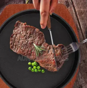 Kitchen Round Sizzling Plate With Wooden Base