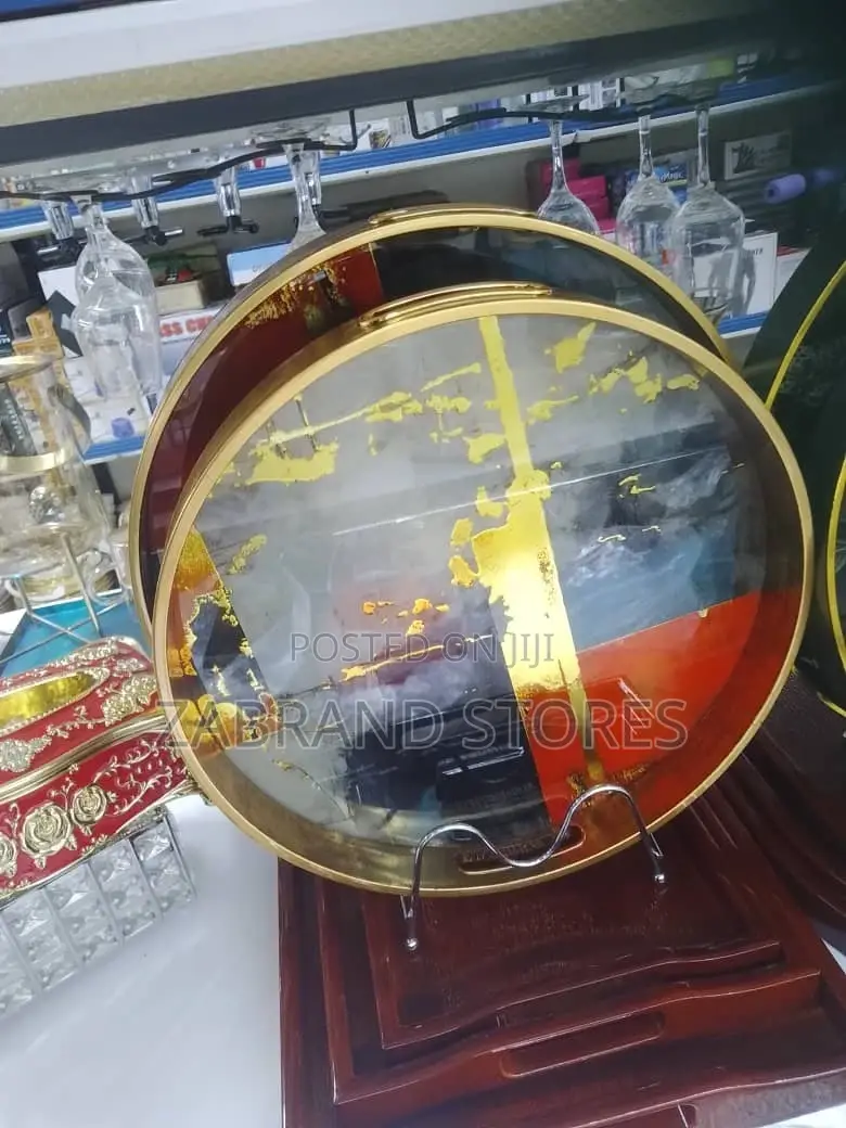 Executive Round Glass Trays