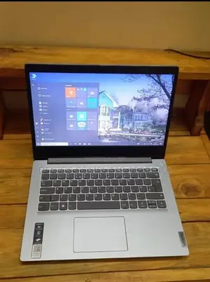 Laptop Lenovo Ideapad 3 4GB Intel Core I5 HDD+SSD 500GB