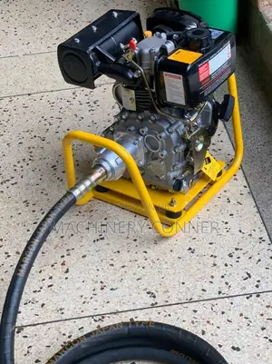 Diesel Concrete Vibrator With a Poker