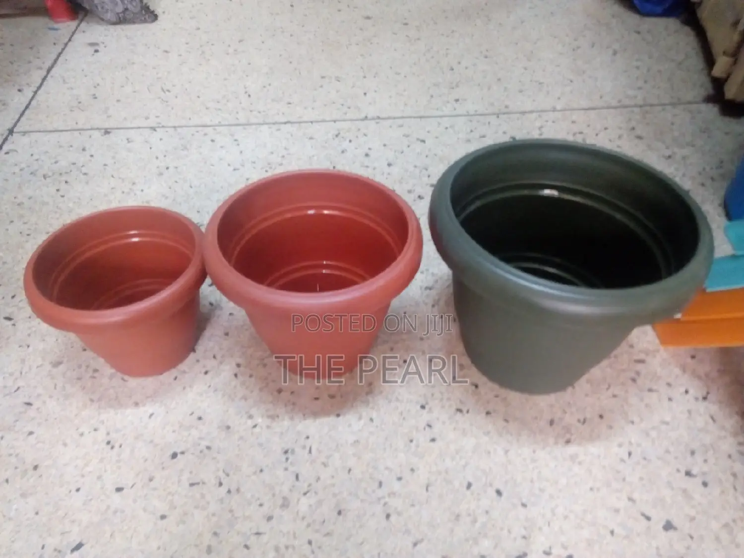 Round Flower Pots