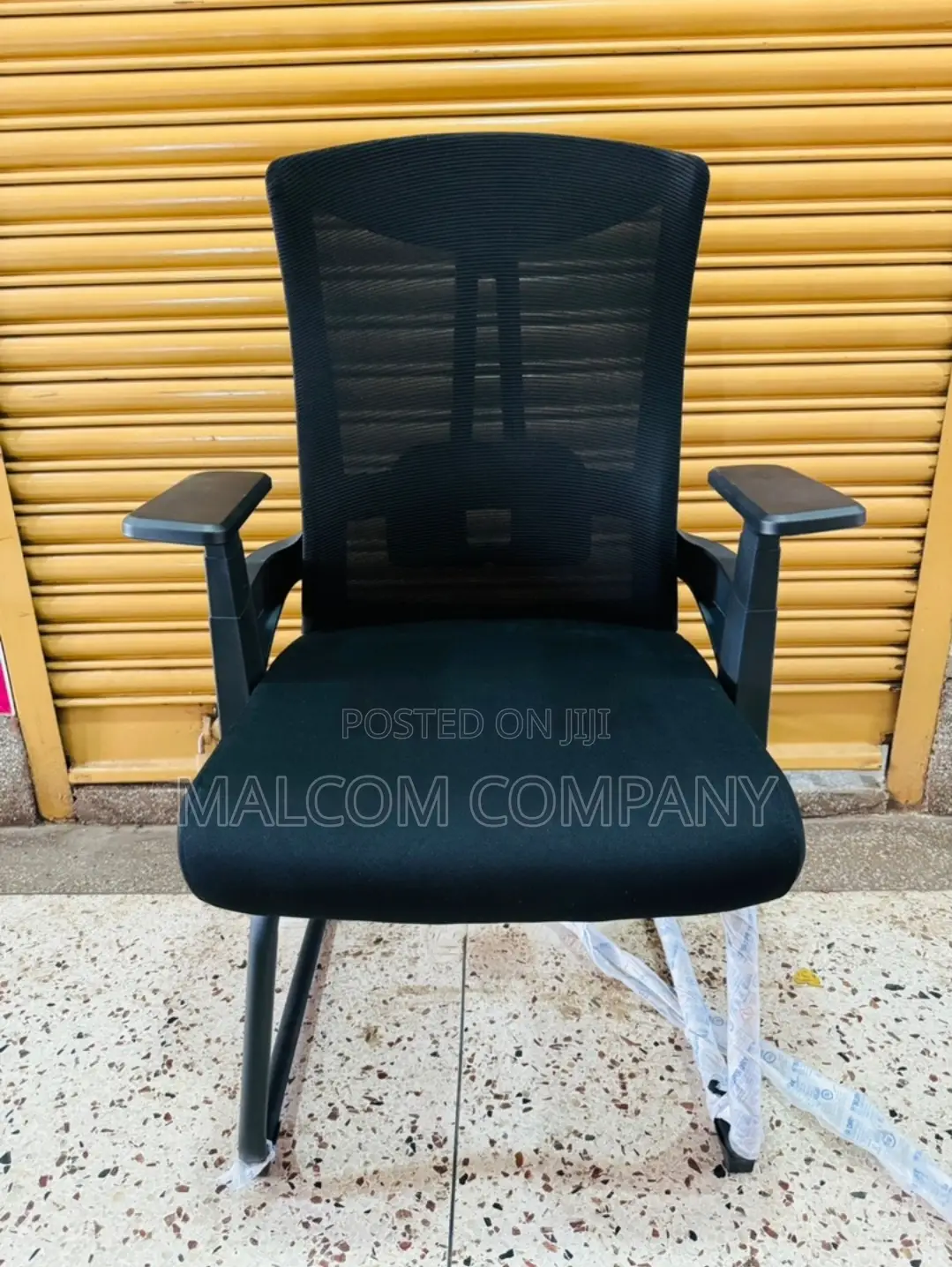 Office Chair With Hand Rest