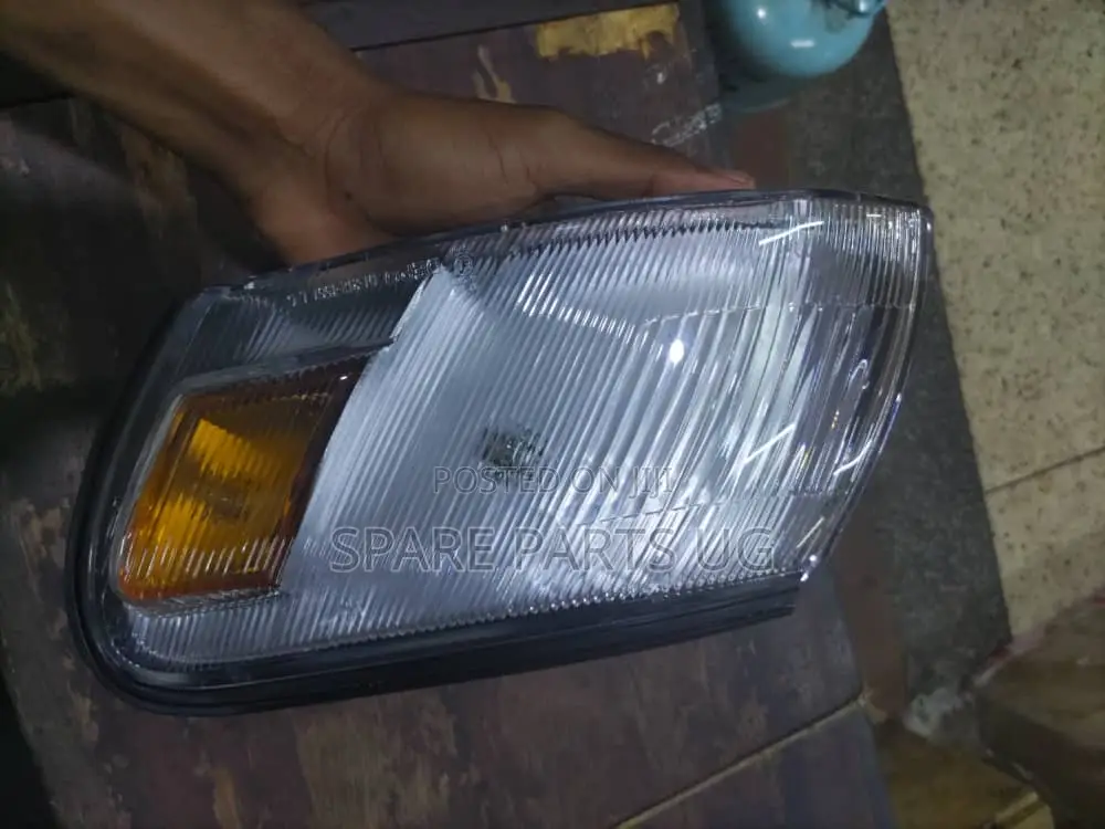 Corolla AE 100 Corner Lamp