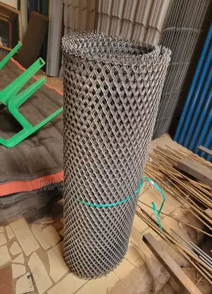 Wire Mesh Expanded Small Eyes 4by8ft /MS