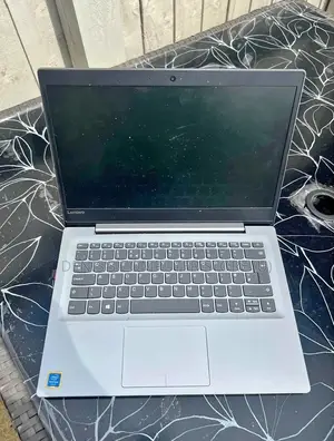 Laptop Lenovo LOQ 15IRH8 3GB Intel Core I3 SSD 128GB