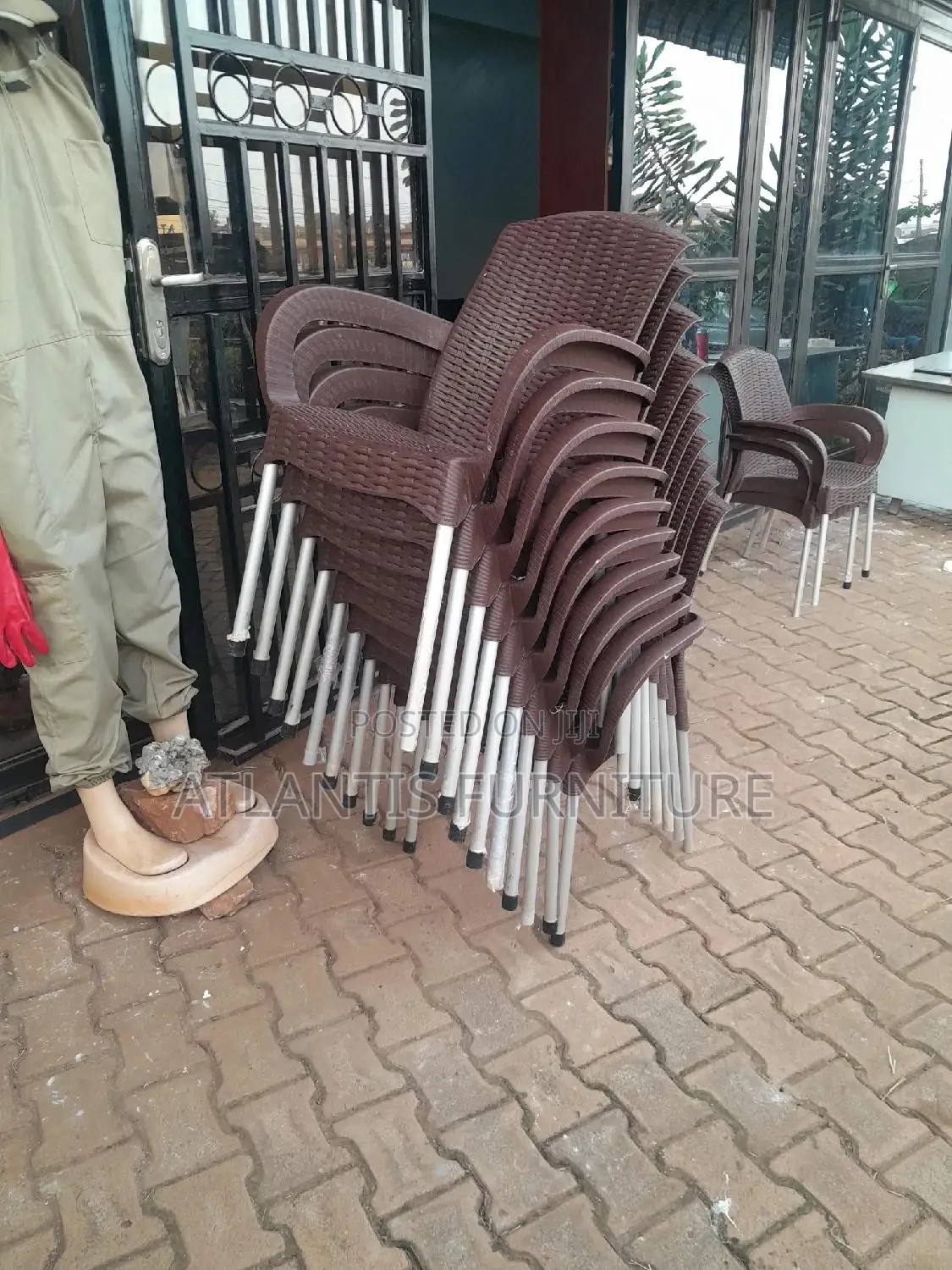 Big Hands Chocolate Plastic Chairs