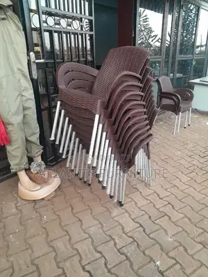Big Hands Chocolate Plastic Chairs