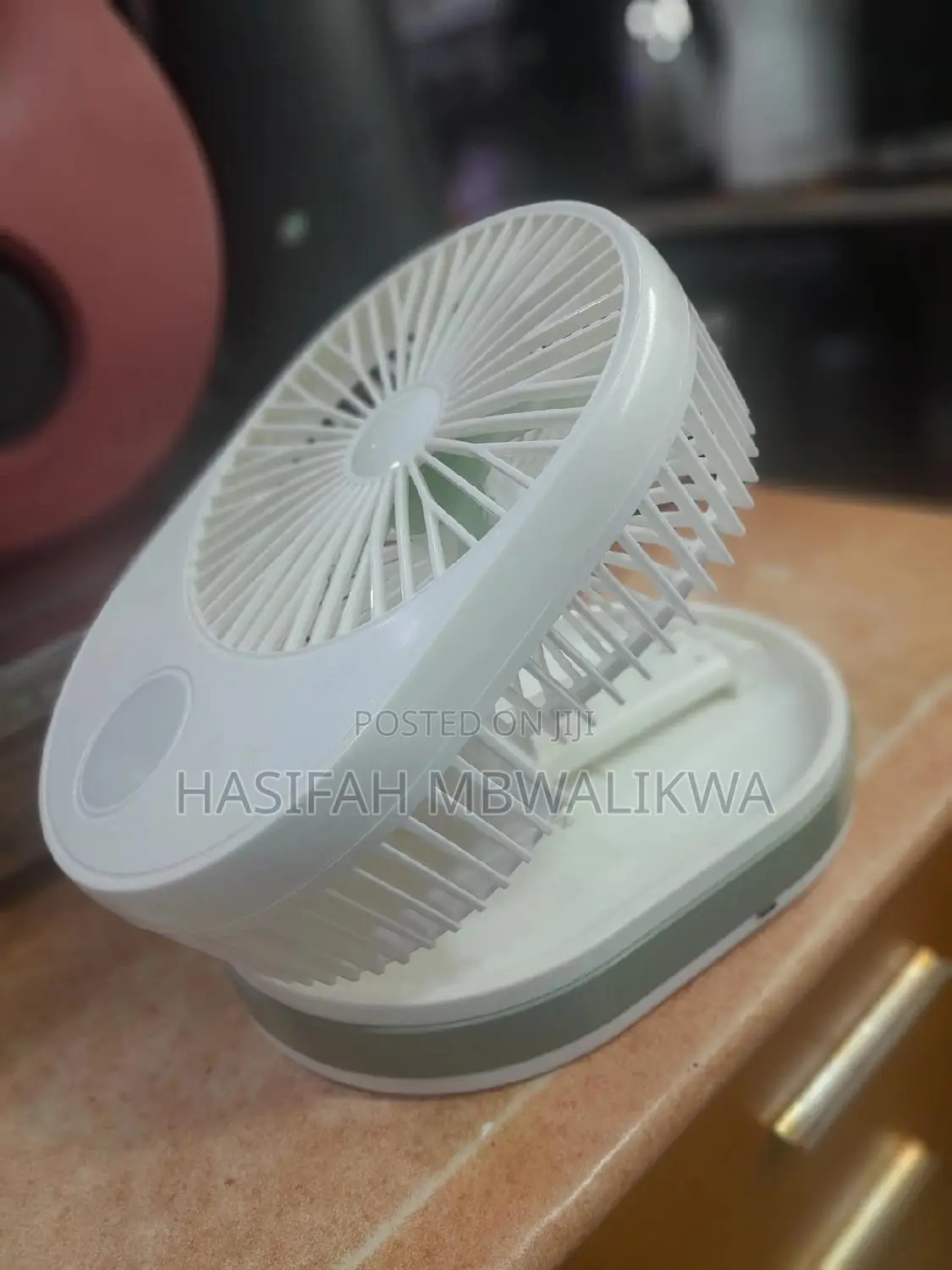 R8 Rechargeable Folding Table Fan