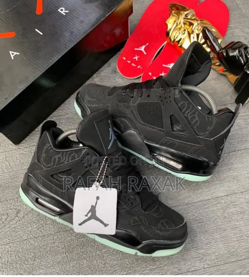 Original Black Jordan Jordan 4 Retro XX Air
