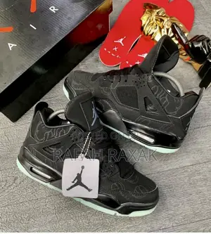 Original Black Jordan Jordan 4 Retro XX Air