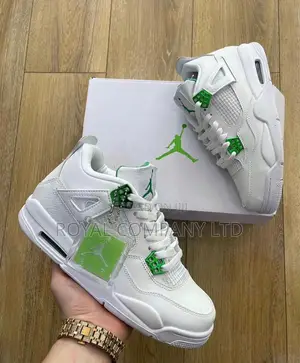 Nike Air Jordan 4 Retro in White