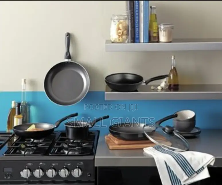 32cm Non-Stick Frying Pan - Black