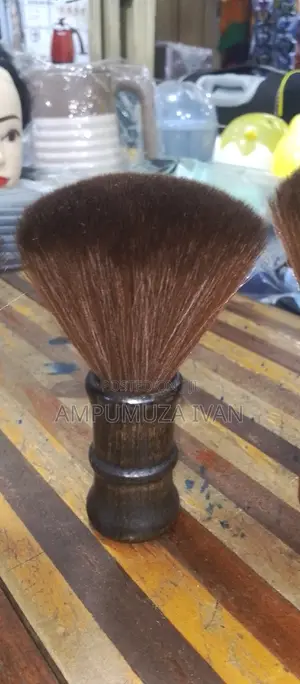 Saloon Brush 5554