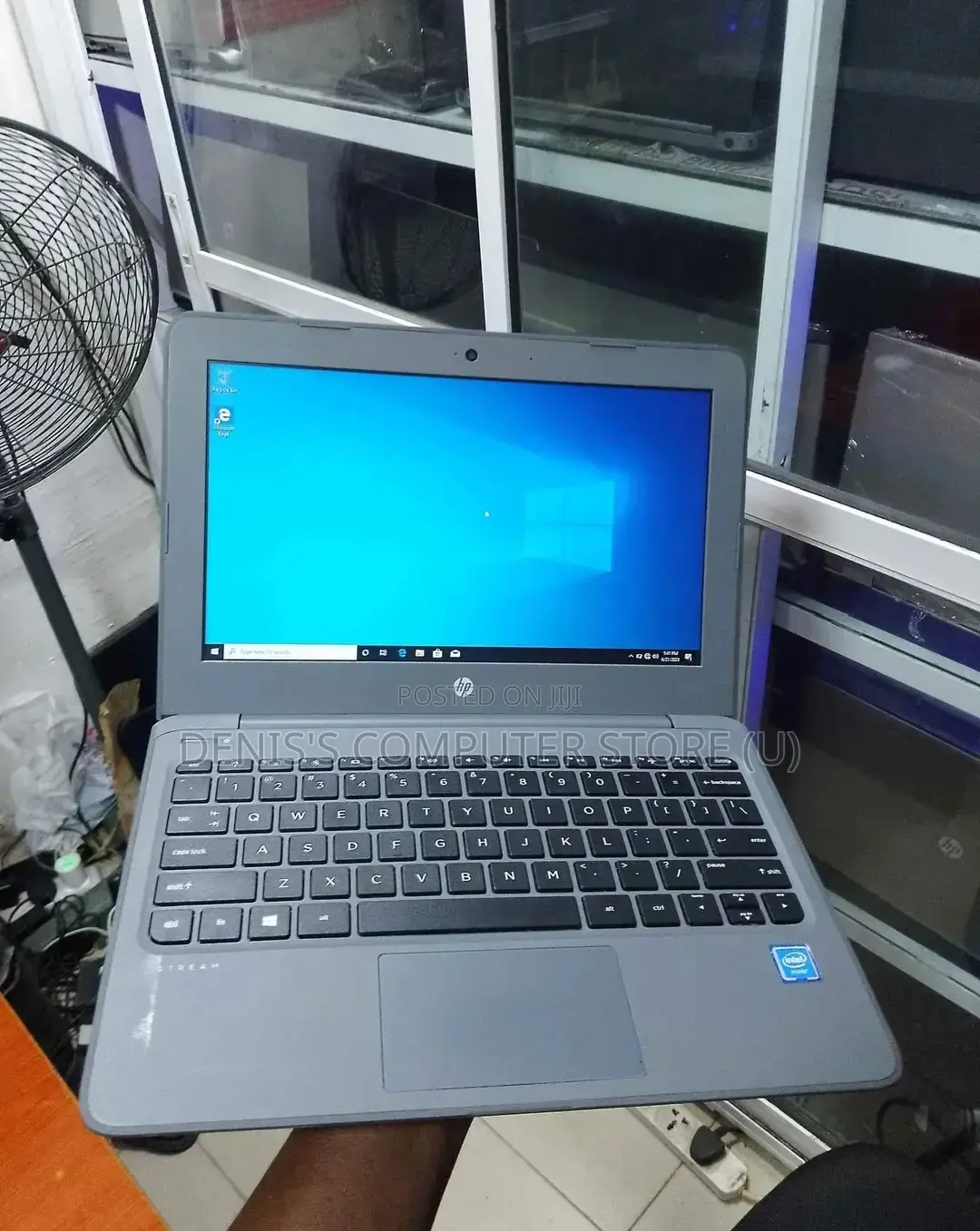 Laptop HP Stream 11 Pro G4 EE 4GB Intel Pentium SSD 60GB