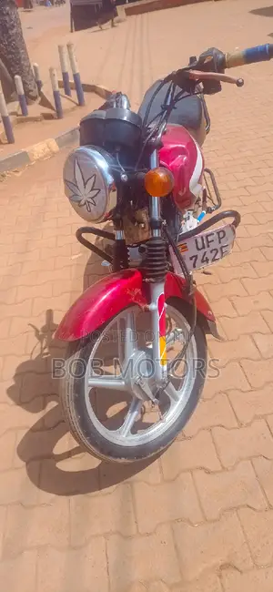 TVS HLX 125 2021 Red