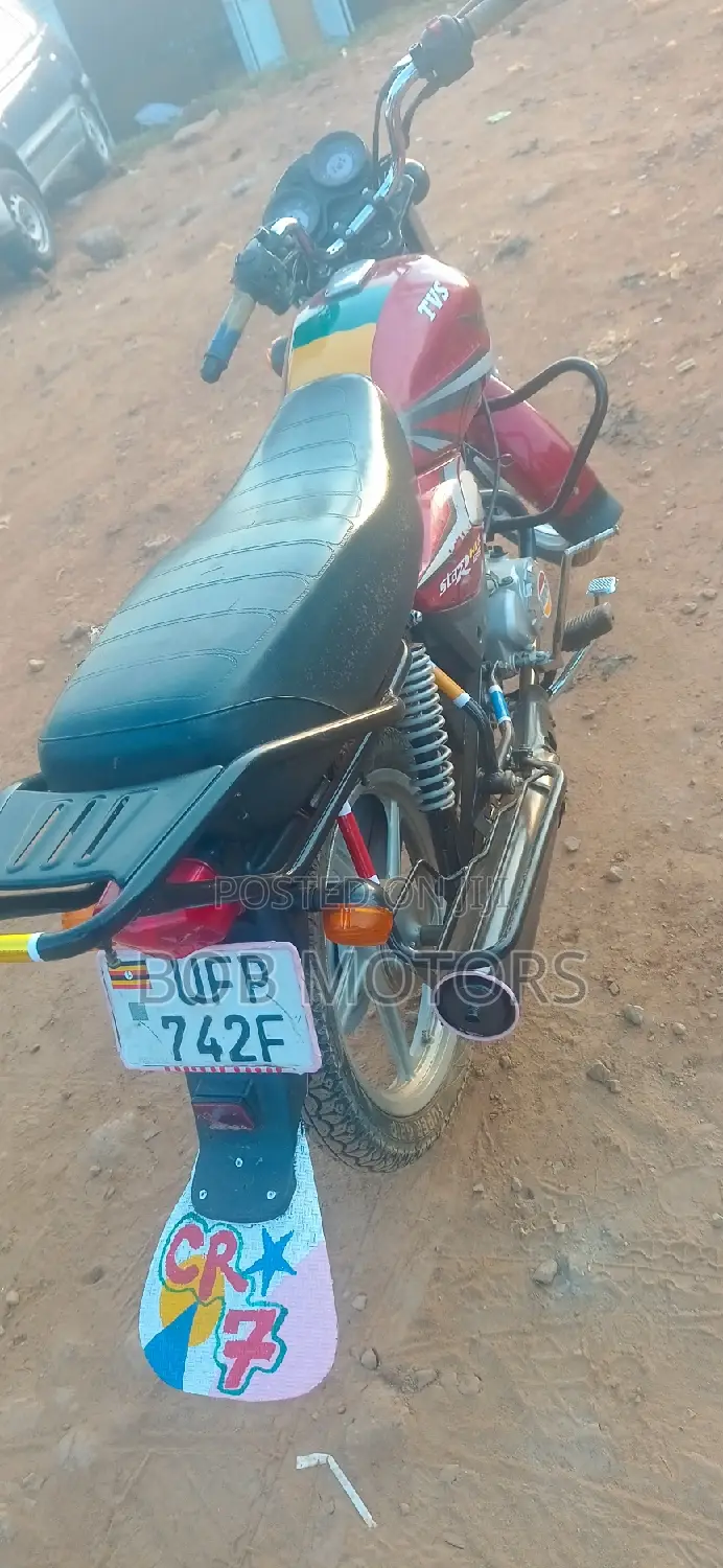 TVS HLX 125 2021 Red