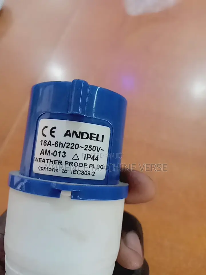 Single Phase Industrial Socket Plug 3 Pin