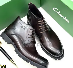 Original Dark Tan Clarks Authentic Premium Leather Boots