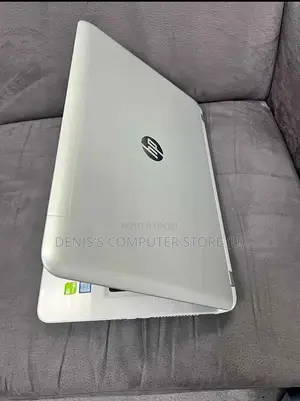 Laptop HP 15 4GB Intel Core I5 HDD+SSD 500GB