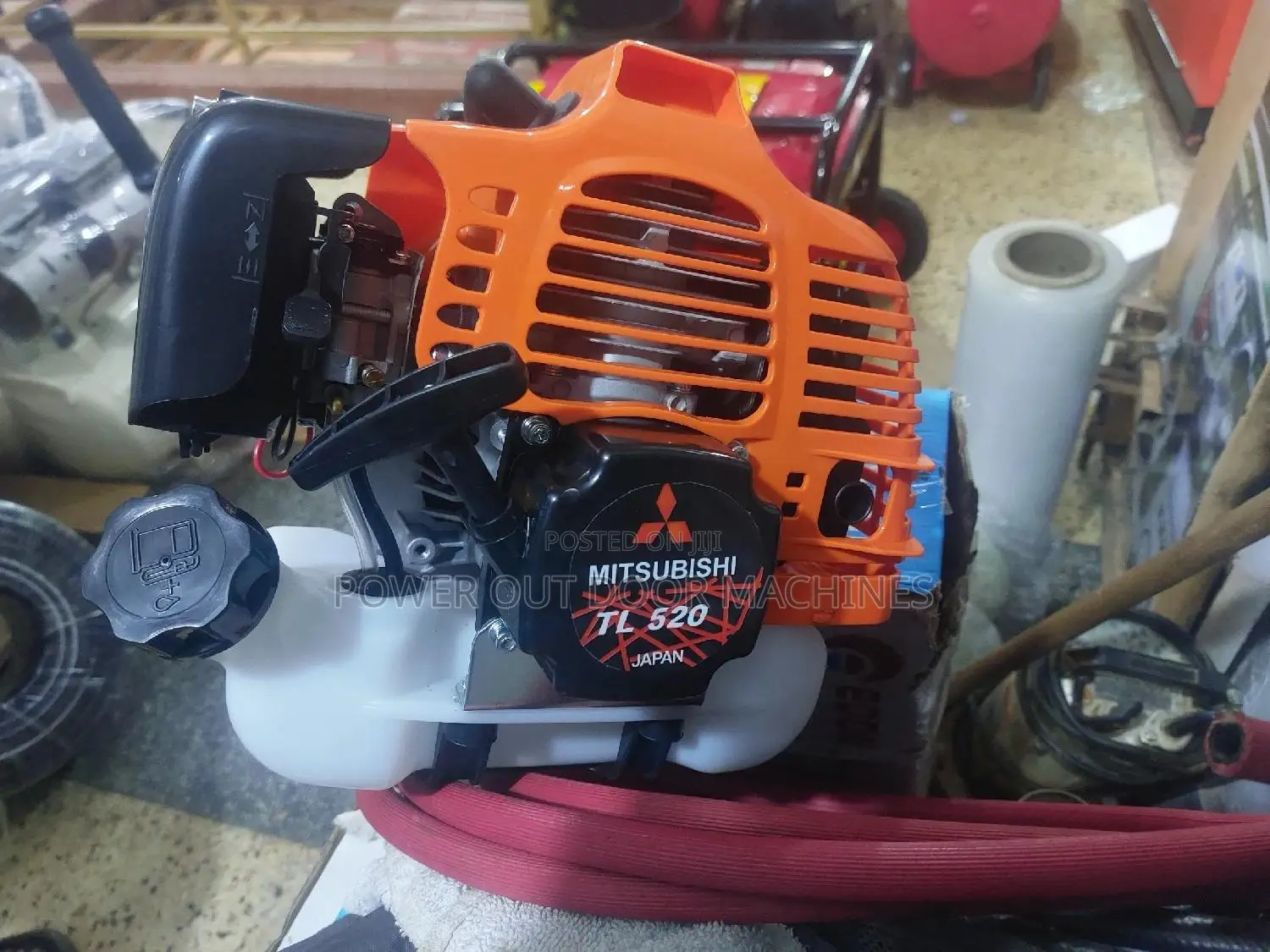 Mitsubish 520 Brush Cutter / Grass Cutter / Lawn Mower