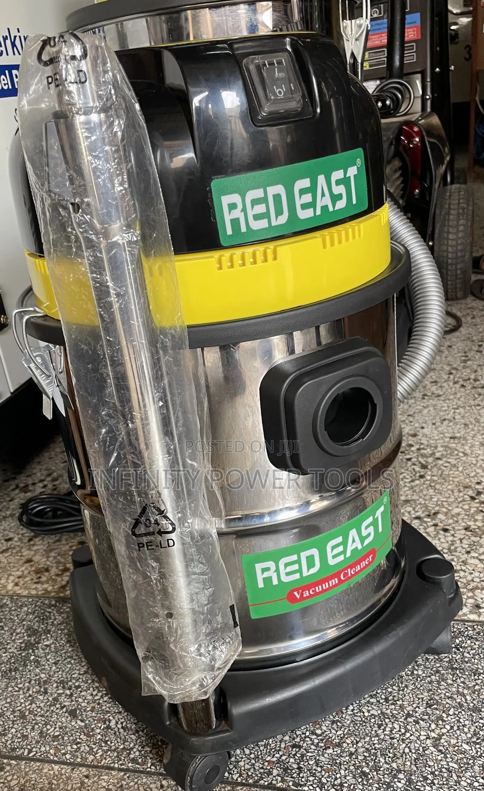 Red East Vacuum Cleaner 20l