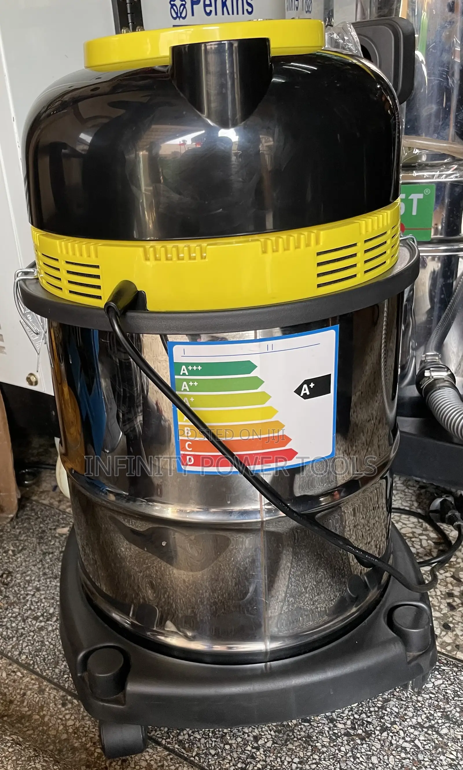 Red East Vacuum Cleaner 20l