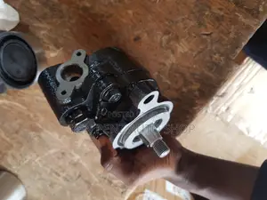 Steering Pump for Landcruiser Hardtop FJ75 ( 1HZ Engine)