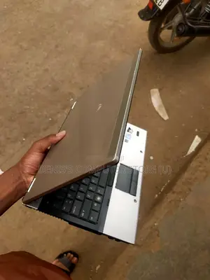 Laptop HP Elite X2 1012 G2 4GB Intel Core I5 HDD 250GB