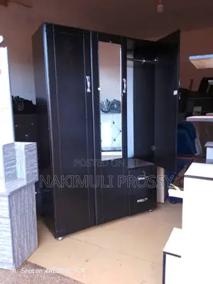 Black Wardrobe 4x6feet B