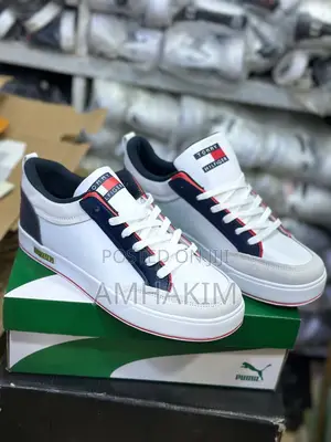 Classic Tommy Hilfiger Sneakers in Stock