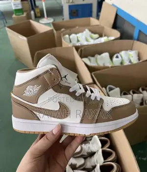 Original Unisex Air Jordan 1 Mid Tan Gum Sneaker