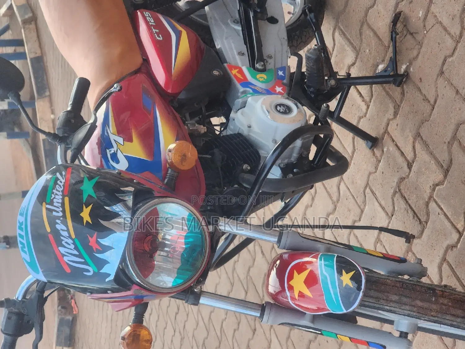 Bajaj Boxer 125 2023 Red
