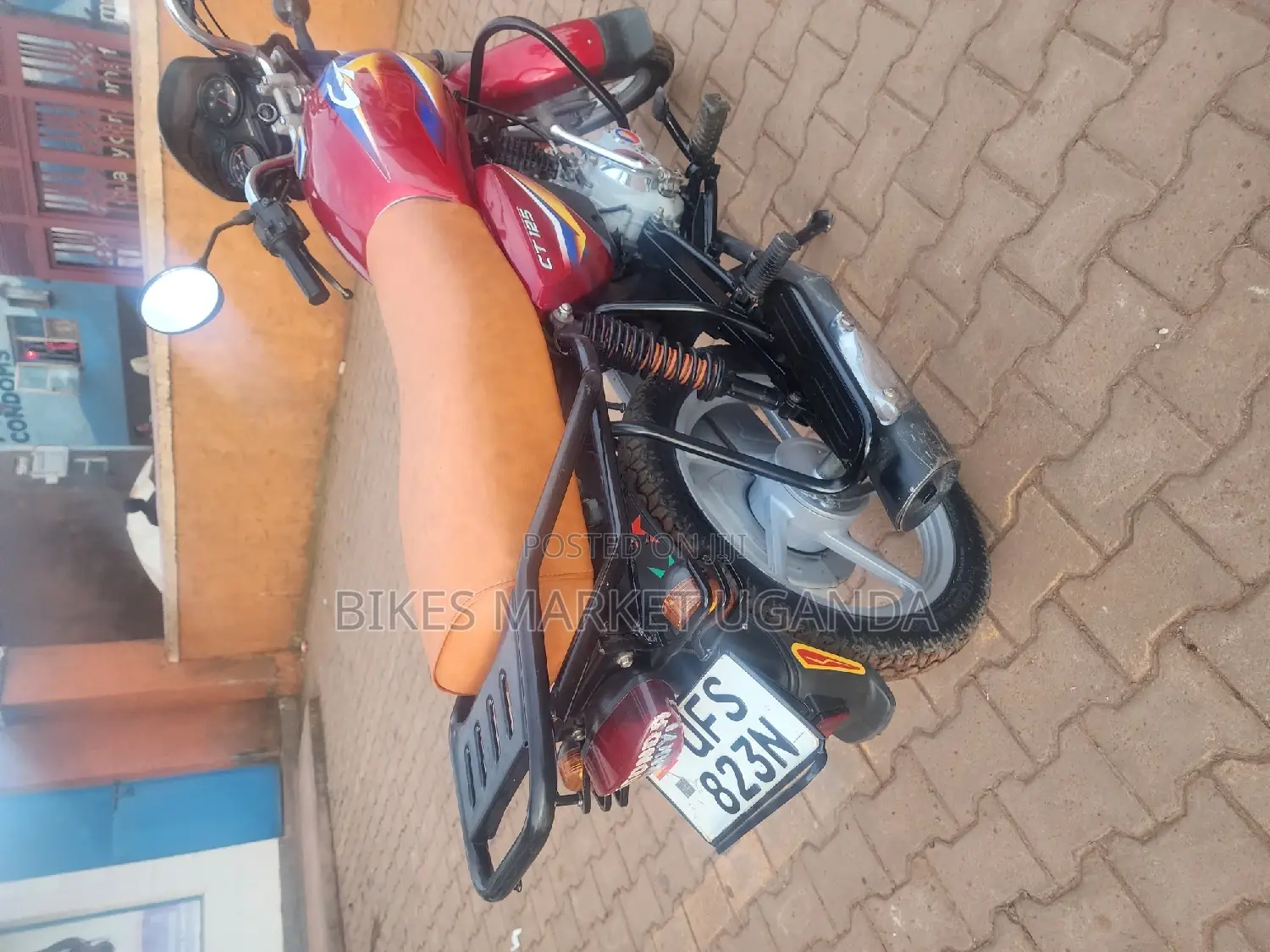 Bajaj Boxer 125 2023 Red