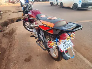 TVS HLX 125 2023 Red